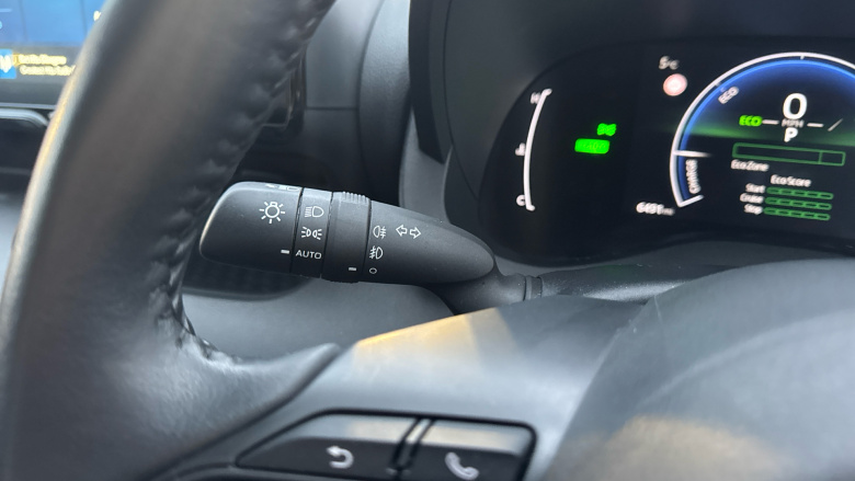 Toyota Yaris 1.5 Hybrid Design 5dr CVT Hybrid Hatchback